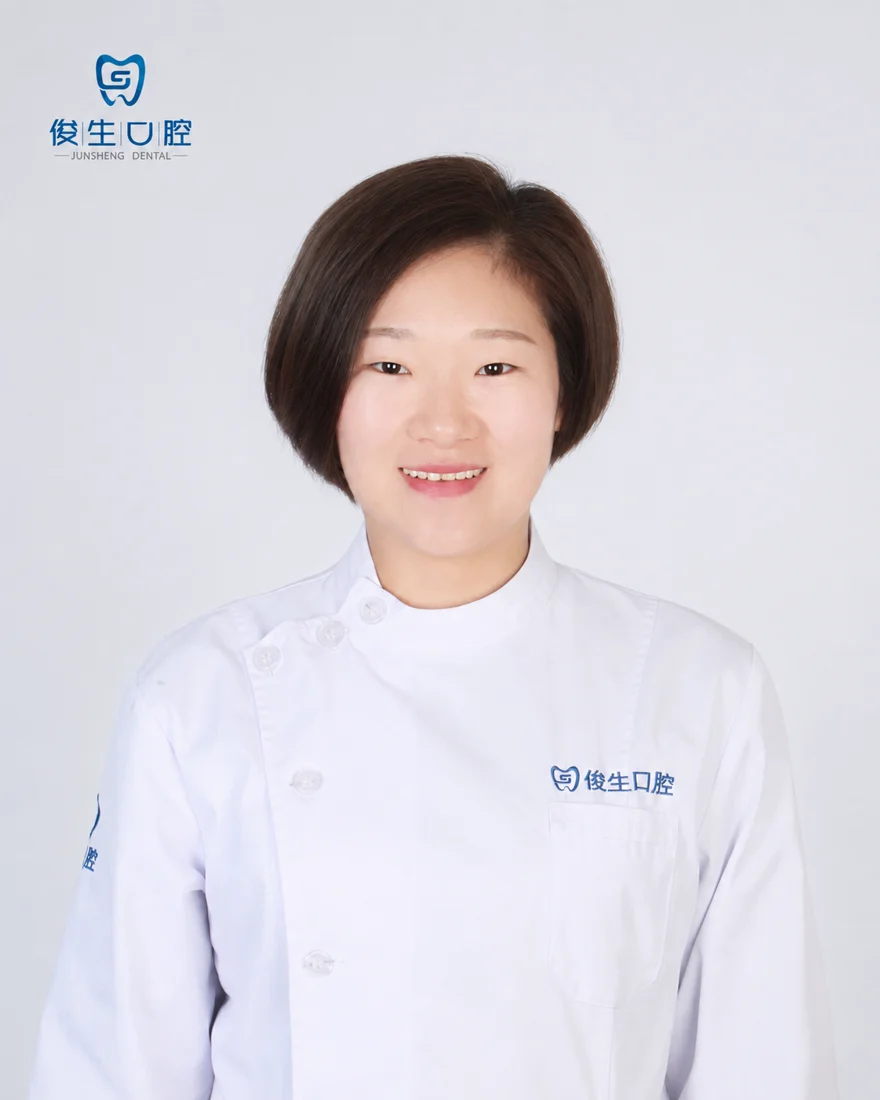耿丽杰主治医师形象照